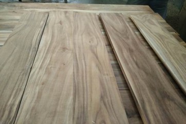 5" x 3/4" solid unfinished acacia flooring - selected grade