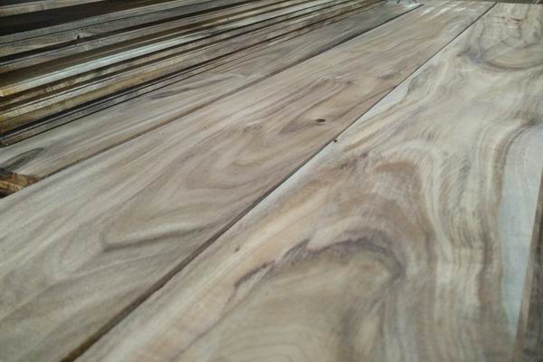 solid acacia flooring