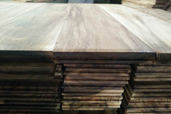 solid acacia flooring